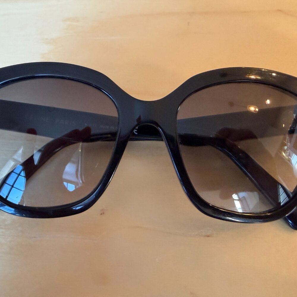 Celine CL40167I 01B Black Butterfly Sunglasses w/ Case - Picture 9 of 12